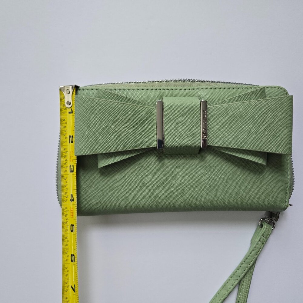 Betsy Johnson Boxed Zip Around Bow Wallet Wristlet - Picture 8 of 8